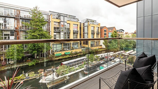 Basic Apartment | Exterior - Stylish and Sleek East London Retreat (London)
