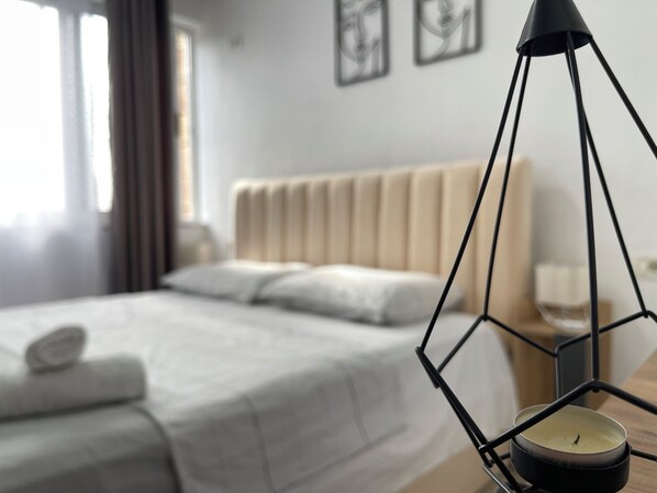 1 soverom, skrivebord, strykejern/-brett og wi-fi