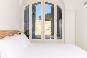 1 quarto, Wi-Fi de cortesia, roupa de cama