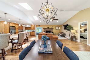 Interior - Charming 3-bedroom 5 min from WEC (Ocala)