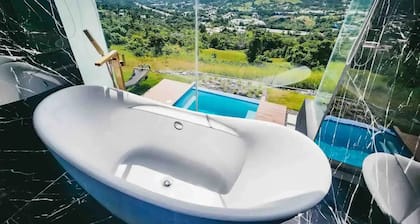 𝗟𝗮 𝗖𝗮𝘀𝗶𝘁𝗮 𝗡𝗲𝗴𝗿𝗮 𝗲𝗻 𝗖𝗮𝘆𝗲𝘆