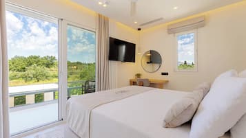 5 bedrooms, in-room safe, desk, iron/ironing board