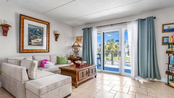 Smart TV, videojuegos y libros