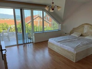 5 habitaciones, wifi y ropa de cama