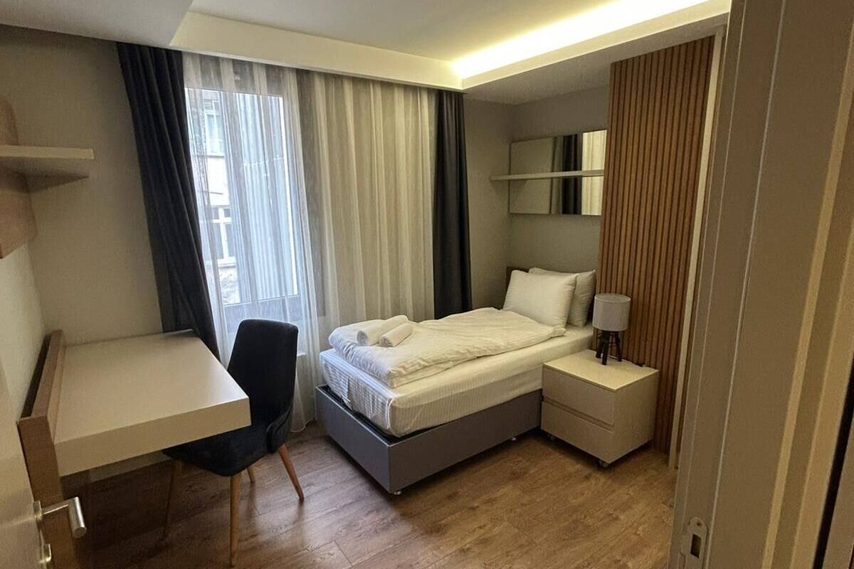 Suite Deluxe, 2 chambres | Espace de travail pour ordinateurs portables, accès au Wi-Fi (inclus)