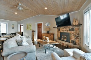 House, Multiple Beds, Jetted Tub (Spruce Haven) | Living area - Spruce Haven (Hayward)