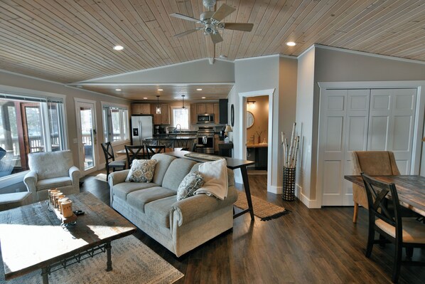 House, Multiple Beds, Jetted Tub (Spruce Haven) | Living area | 42-inch flat-screen TV with digital channels, fireplace - Spruce Haven (Hayward)