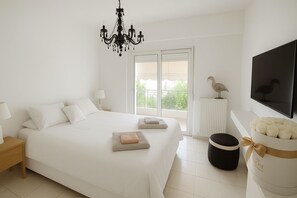 1 sovrum, skrivbord, strykjärn/strykbräda och gratis wi-fi