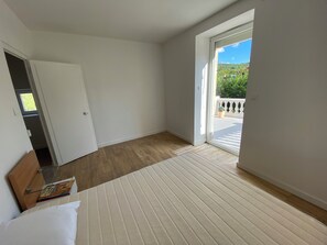 4 sovrum, strykjärn/strykbräda, gratis wi-fi och sängkläder