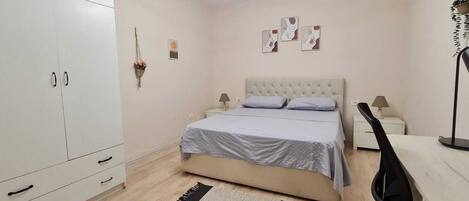 1 bedroom, iron/ironing board, WiFi, bed sheets