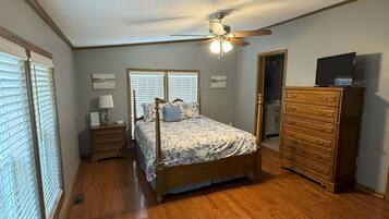 3 bedrooms, WiFi, bed sheets
