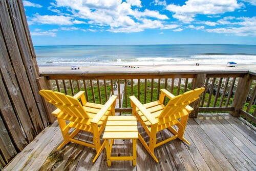 Oceanfront "Great Expectations West" in beautiful Emerald Isle