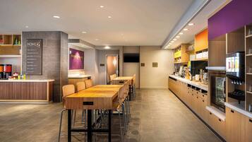 Free daily buffet breakfast