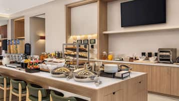 Free daily buffet breakfast