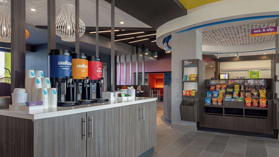 Tru By Hilton Anderson