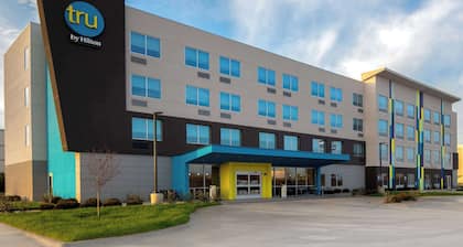 Tru By Hilton Anderson
