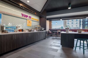 Desayuno buffet incluido todos los días 