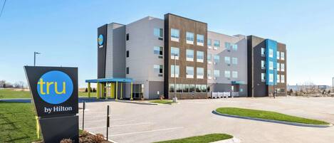 المنشأة من الخارج