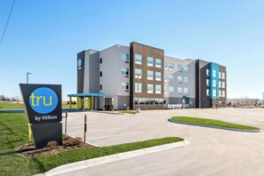 Exterior - Tru By Hilton Dixon (Dixon)