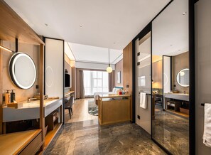 Room, 1 King Bed (Sofabed) | Bathroom - Hilton Garden Inn Fenyang Yulongwan (Lvliang)