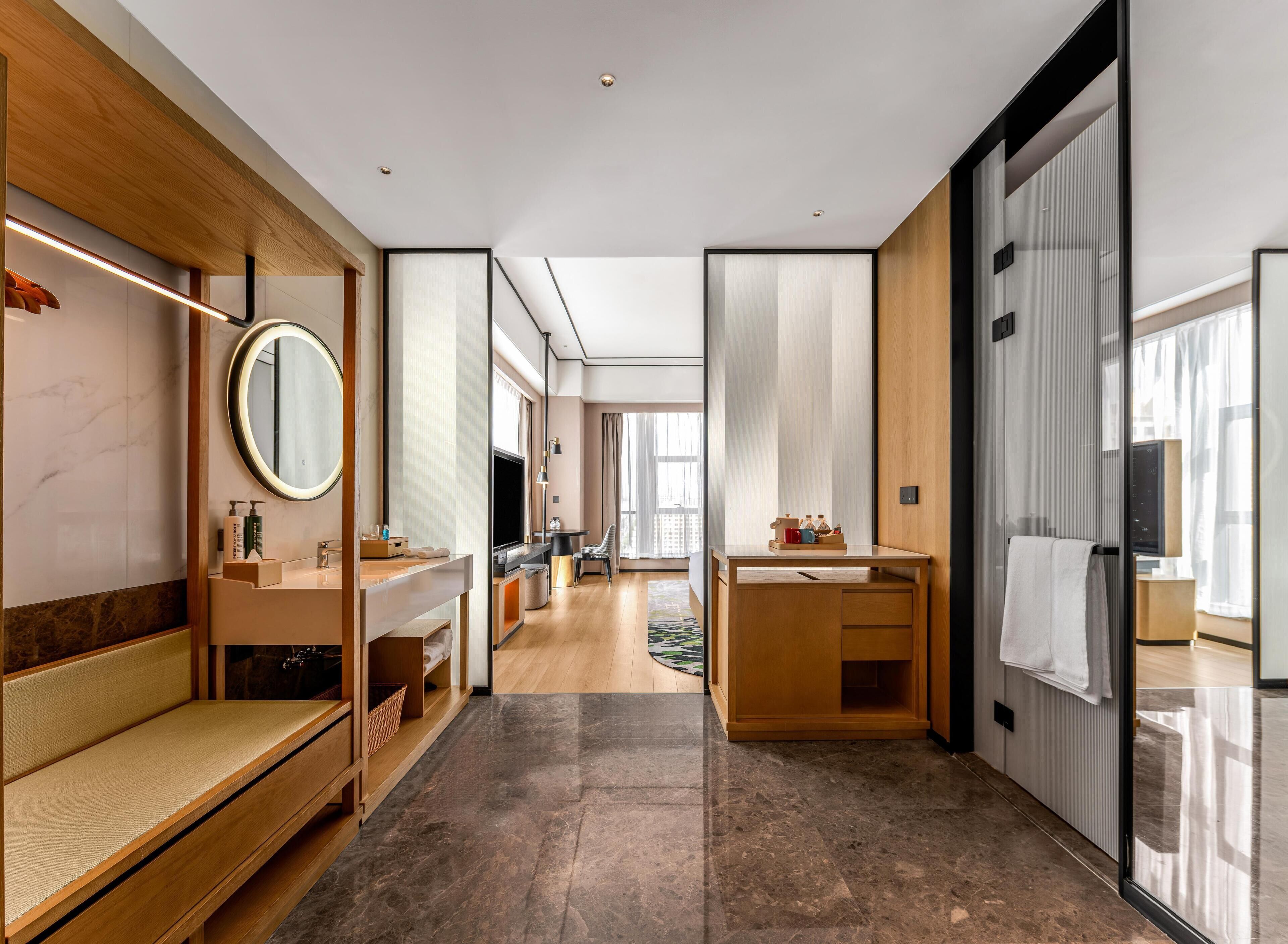 Superior Room, 1 King Bed (Sofabed) | Bathroom