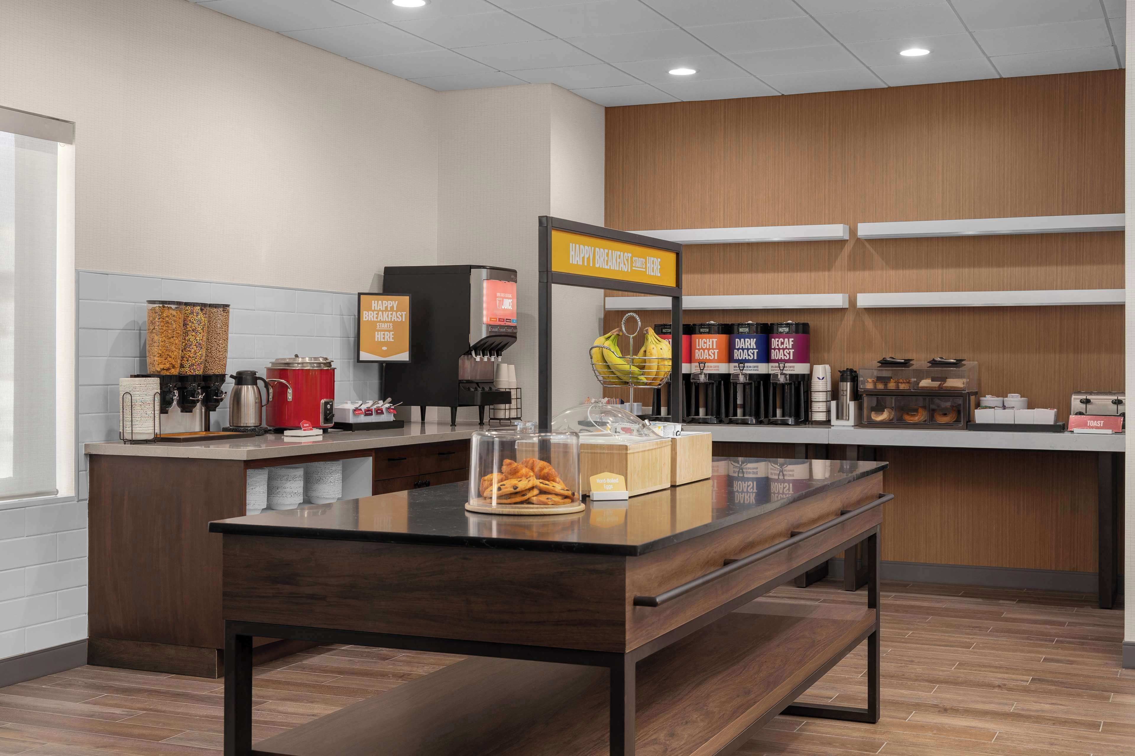 Petit déjeuner buffet compris tous les jours