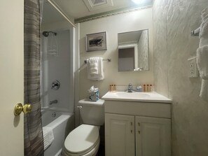 Condo, 1 Queen Bed with Sofa bed, Balcony, Mountain View (Panorama 203) | Bathroom | Towels, toilet paper - Panorama 203 (Breckenridge)