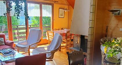 Chalet in the mountains, Massif du Vercors, 1100 meters, Piano at your disposal