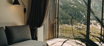 Superb 1-Bedroom Penthouse with a View of the Dolomites (Large)