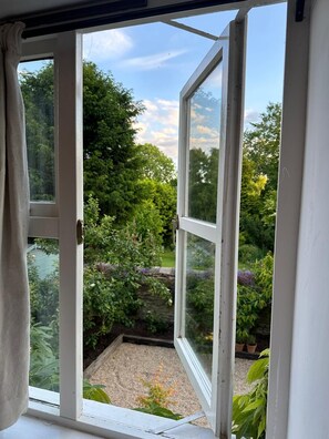 Interior - Cotswold Cottage (BICESTER)