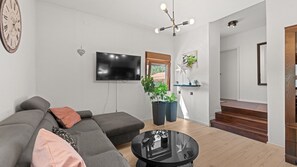 TV, peis og bordtennis