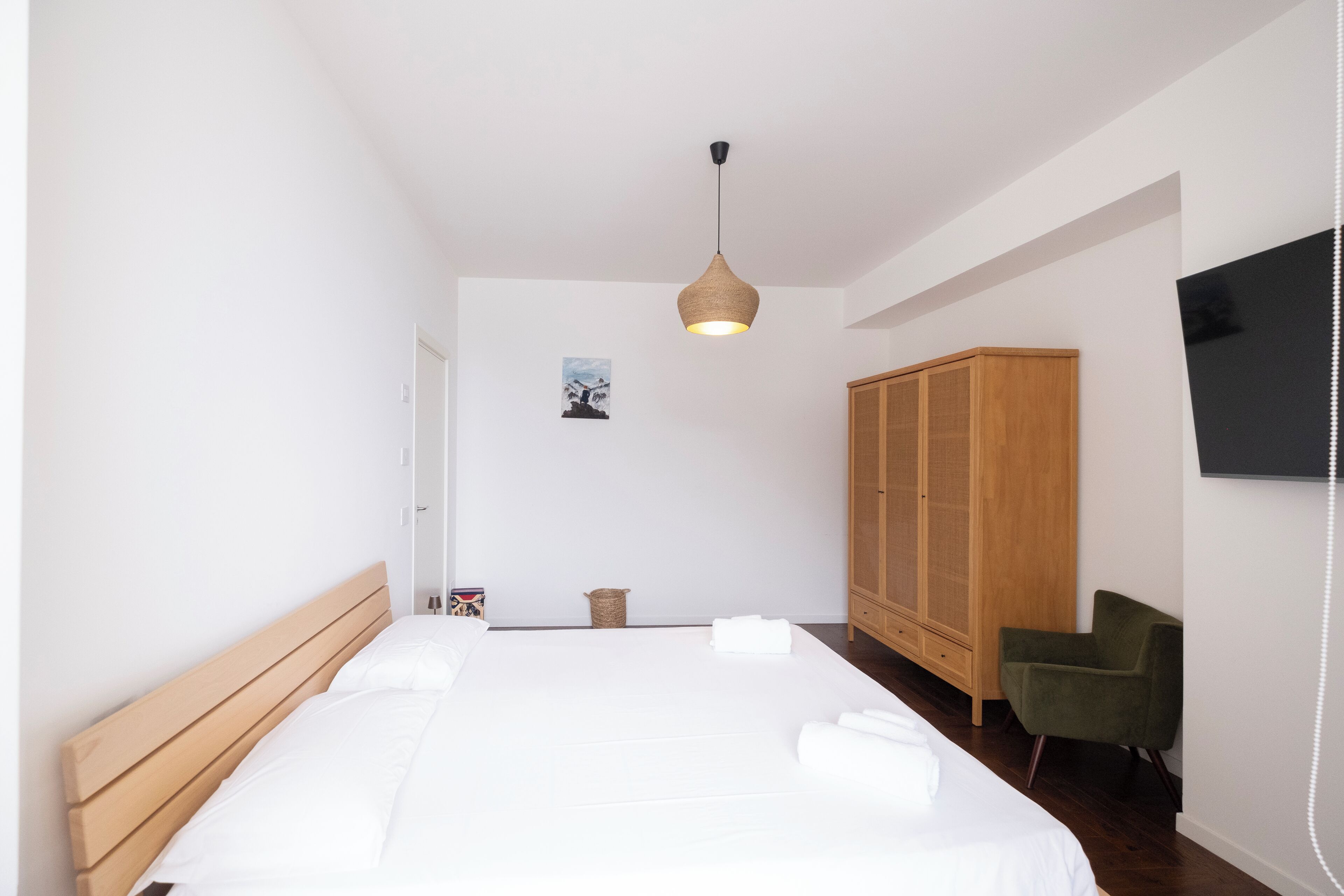 Deluxe Apartment, Balcony, Sea View | 1 bedroom, laptop workspace, blackout drapes, iron/ironing board