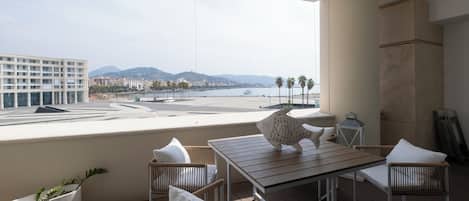 Deluxe-Apartment, Balkon, Meerblick | Balkon