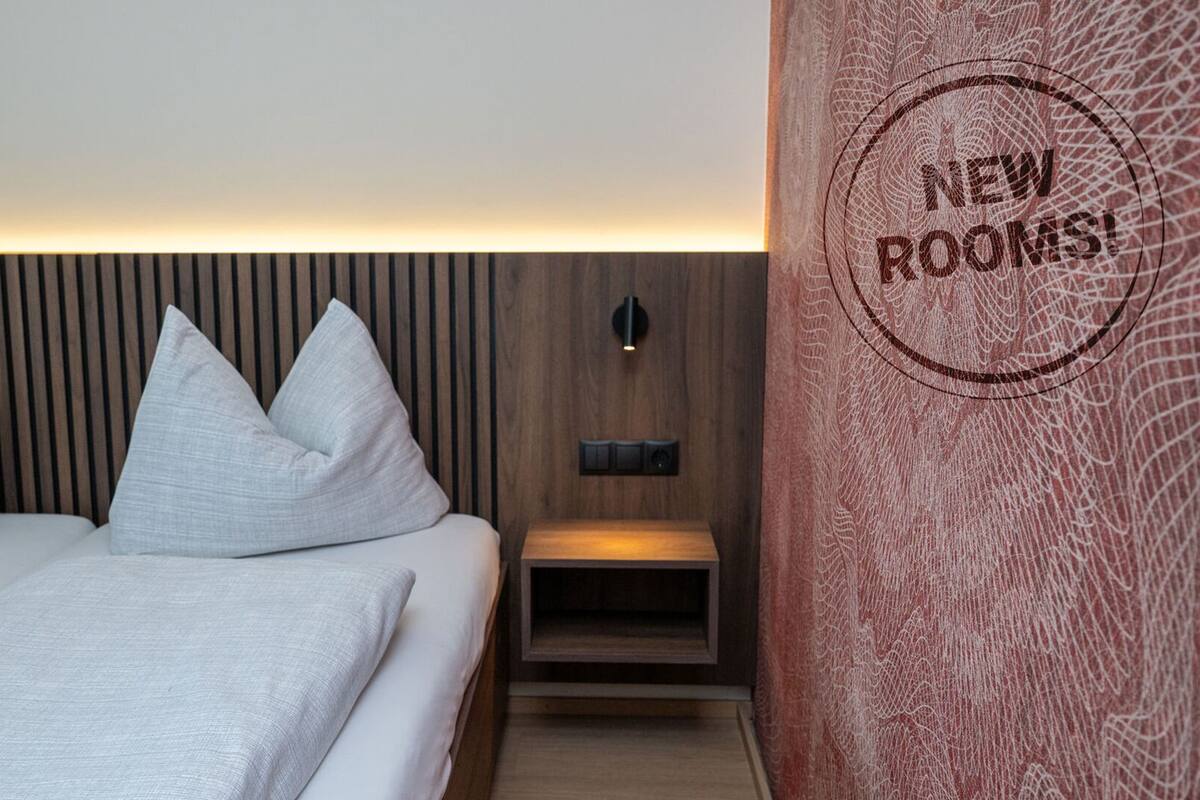 Deluxe-Doppelzimmer, Balkon | Schallisolierte Zimmer, kostenloses WLAN