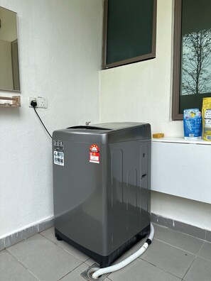 1 bedroom, WiFi - Room 5 @ free Y5 Netflix Parking coway (Cyberjaya)