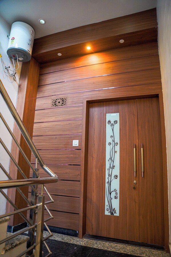 Interior - "Charming Banaras Retreat: Cozy 2-Bedroom Apartment in the Heart of Varanasi" (Varanasi)