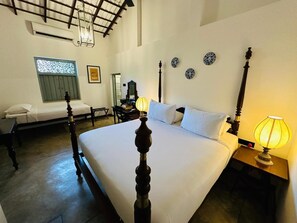 4 bedrooms, desk, iron/ironing board, WiFi - Ocean Front Bohemian Style Charming 4-bedroom Villa (Talpe)