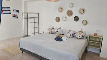 Apartment, 2 Bedrooms | Free WiFi