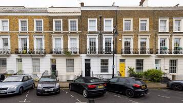 Apartment | 2 bedrooms, Internet