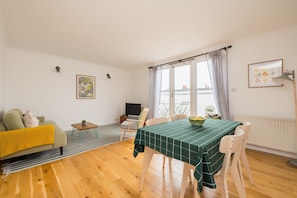 2 bedrooms, Internet - Charming Primrose Hill Rooftop Duplex (London)