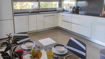 Villa (4 Bedrooms) | Interior