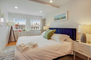 4 chambres, fer et planche à repasser, lit parapluie, Wi-Fi