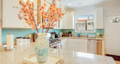"La Bella Casa" Fabulous 4-bedroom townhome near H St & Union Market