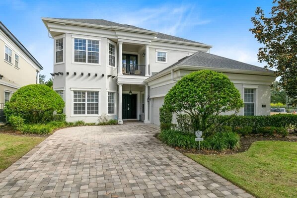 Exterior - Charming vacation villa on resort w/private pool (Reunion)