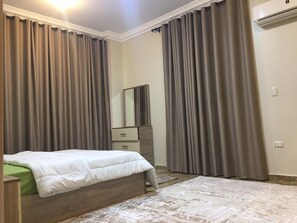 4 Schlafzimmer, Bügeleisen/Bügelbrett, WLAN, Bettwäsche