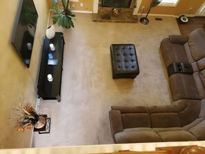 Fireplace - Beautiful 5 Bedroom Home With 4 Full Bathrooms in Fabulous Atlanta (Atlanta)