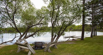 Riverside Point Resort #6 | 2 Bed, 1 Bath