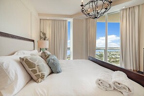 3 chambres, fer et planche à repasser, draps fournis