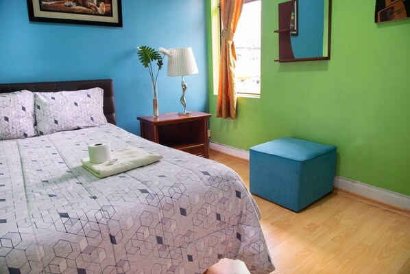 Hypo-allergenic bedding, free WiFi, bed sheets - Hostal Whipala (Quito)