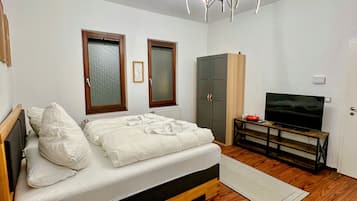 1 Schlafzimmer, Reisekinderbett, kostenloses WLAN, Bettwäsche